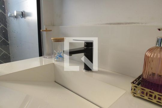 Banheiro da Suíte de apartamento à venda com 2 quartos, 79m² em Vila Yara, Osasco