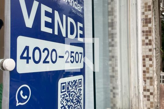 Plaquinha de apartamento à venda com 2 quartos, 75m² em Alto da Boa Vista, Rio de Janeiro