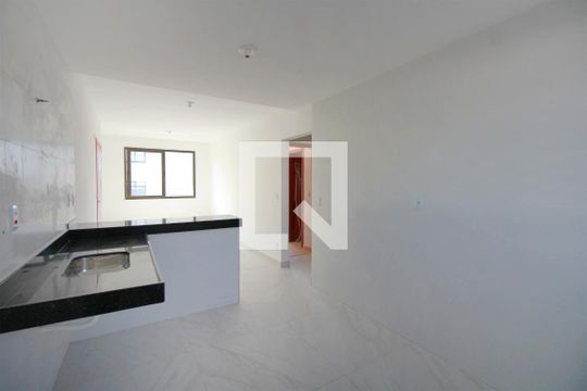 Cozinha de apartamento à venda com 2 quartos, 60m² em Nova Granada, Belo Horizonte