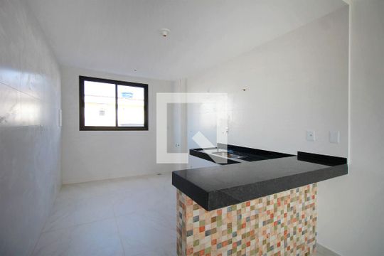 Cozinha de apartamento à venda com 2 quartos, 60m² em Nova Granada, Belo Horizonte