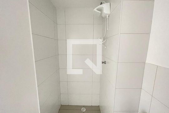 Banheiro de apartamento para alugar com 1 quarto, 26m² em Vila Butantã, São Paulo