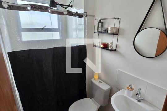 Banheiro de apartamento à venda com 2 quartos, 41m² em Jardim Esmeraldina, Campinas