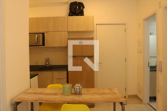 Cozinha de apartamento à venda com 2 quartos, 57m² em Lapa de Baixo, São Paulo
