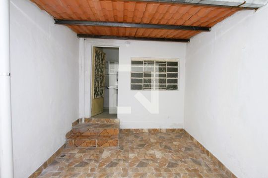 Área Externa de casa para alugar com 2 quartos, 60m² em Carlos Prates, Belo Horizonte