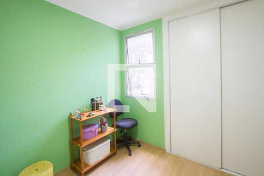 Quarto 2 de apartamento para alugar com 2 quartos, 55m² em Jardim Santa Josefina, São Paulo