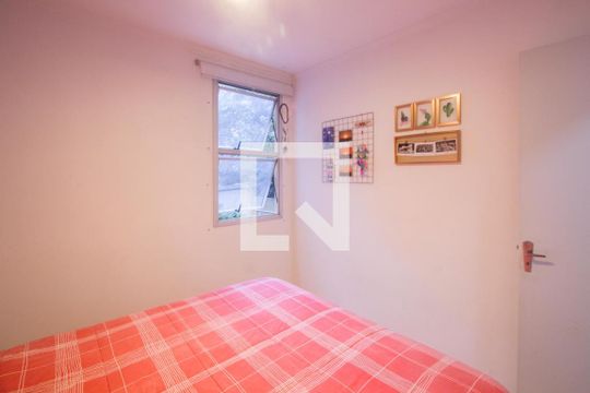 Quarto 1 de apartamento para alugar com 2 quartos, 55m² em Jardim Santa Josefina, São Paulo