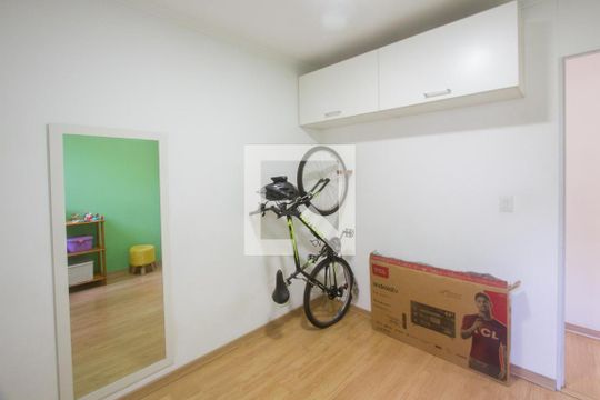 Quarto 2 de apartamento para alugar com 2 quartos, 55m² em Jardim Santa Josefina, São Paulo