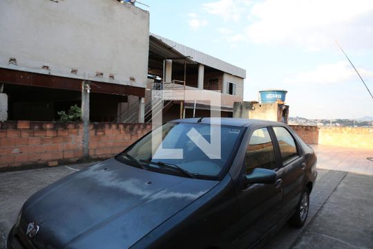 Terraço e Garagem de casa à venda com 2 quartos, 200m² em  Jardim Laguna, Contagem