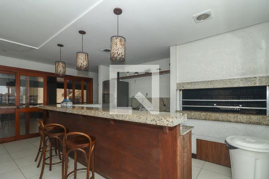 Área comum - Salão de festas de apartamento para alugar com 3 quartos, 400m² em Passo da Areia, Porto Alegre
