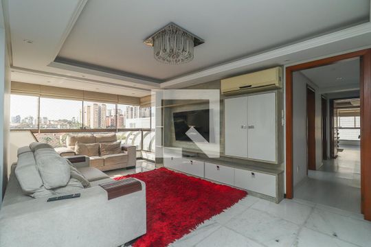 Apartamento para alugar com 3 quartos, 400m² em Passo da Areia, Porto Alegre