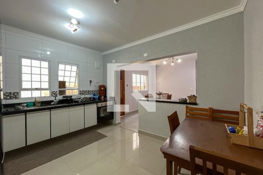 Cozinha de casa à venda com 2 quartos, 134m² em Vila Pereira Barreto, São Paulo