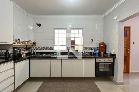 Cozinha de casa à venda com 2 quartos, 134m² em Vila Pereira Barreto, São Paulo