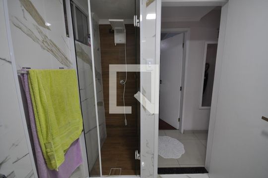 Banheiro de apartamento à venda com 2 quartos, 70m² em Guapira, São Paulo