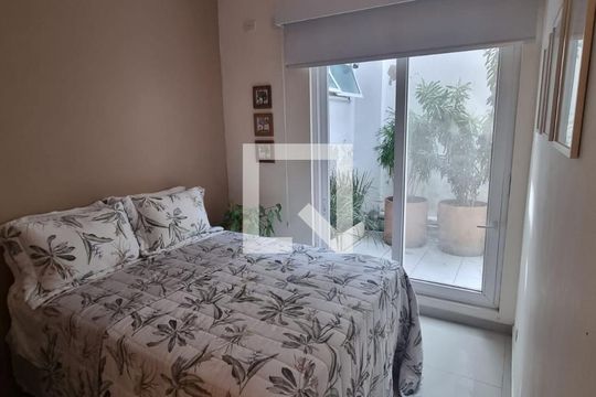 Quarto de casa à venda com 4 quartos, 300m² em Jardim Imbuí, Niterói