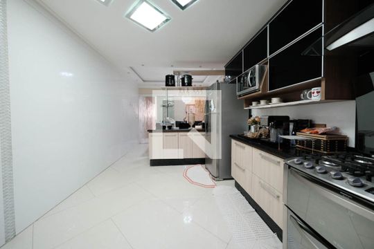 Cozinha de casa à venda com 3 quartos, 100m² em Parque Paineiras, São Paulo