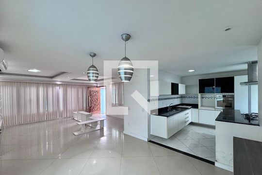 Sala de apartamento à venda com 3 quartos, 270m² em Vargem Grande, Rio de Janeiro