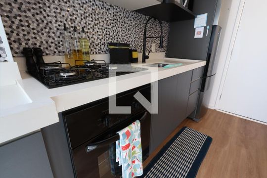 Cozinha de apartamento à venda com 2 quartos, 37m² em Vila Virginia, São Paulo