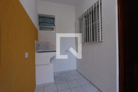 Área de Serviço de casa para alugar com 1 quarto, 50m² em Jardim Santa Adelia, São Paulo