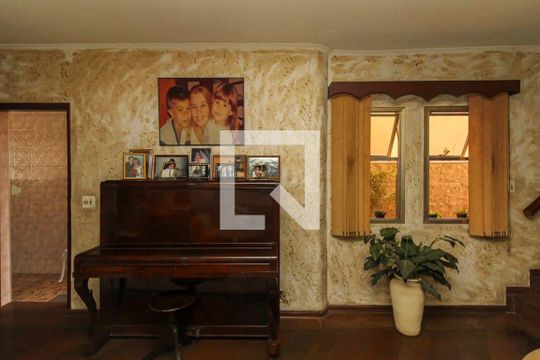Sala de casa à venda com 3 quartos, 240m² em Vila Ema, São Paulo