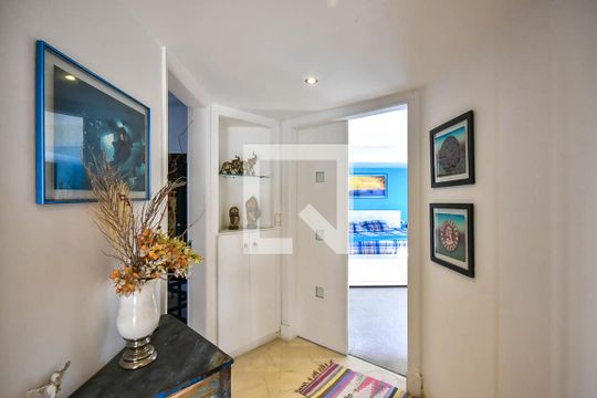 Corredor de apartamento à venda com 3 quartos, 230m² em Jardim Ampliacao, São Paulo