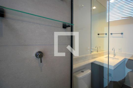 Banheiro de apartamento à venda com 2 quartos, 56m² em Gutierrez, Belo Horizonte