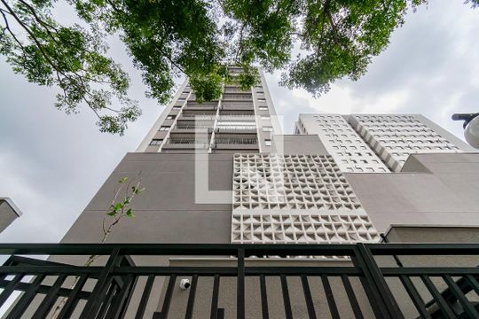 Fachada de apartamento à venda com 2 quartos, 37m² em Vila Mira, São Paulo