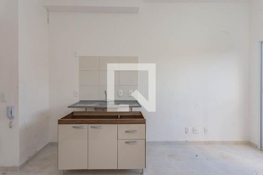 Sala/Cozinha de apartamento para alugar com 1 quarto, 32m² em Vila Moraes, São Paulo