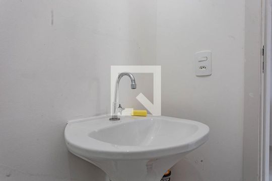 Banheiro Social de apartamento para alugar com 1 quarto, 32m² em Vila Moraes, São Paulo