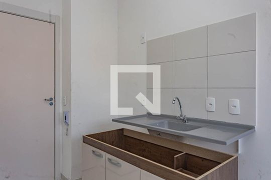 Sala/Cozinha de apartamento para alugar com 1 quarto, 32m² em Vila Moraes, São Paulo