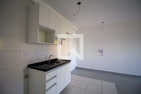 Cozinha de apartamento para alugar com 3 quartos, 78m² em Jardim Portal da Colina, Sorocaba