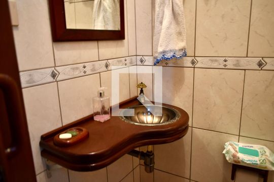 Lavabo 2 de casa à venda com 3 quartos, 220m² em Chácara Inglesa, São Paulo