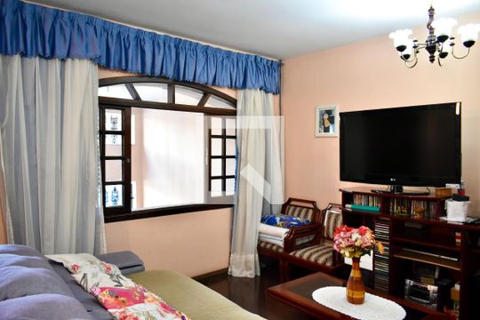 Sala de casa à venda com 3 quartos, 220m² em Chácara Inglesa, São Paulo