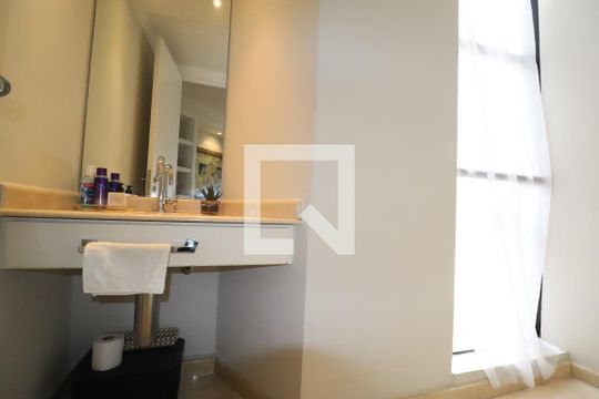 Lavabo de apartamento à venda com 5 quartos, 320m² em Jardim, Santo André
