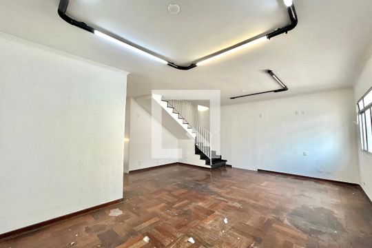 Sala de casa para alugar com 4 quartos, 287m² em Cidade Vargas, São Paulo