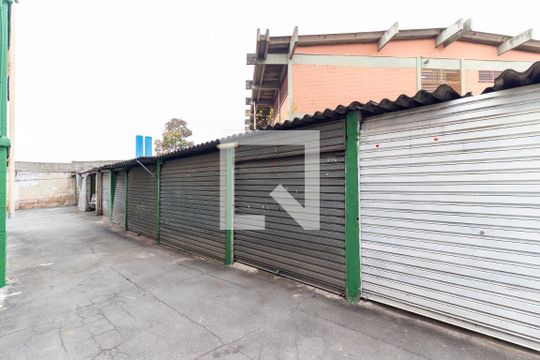 Garagem de apartamento para alugar com 2 quartos, 60m² em Conjunto Residencial José Bonifácio, São Paulo