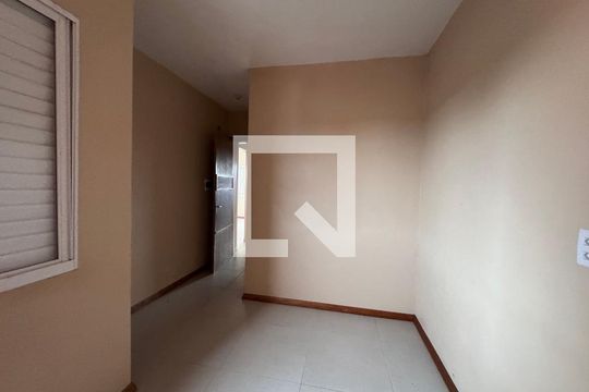 Quarto 2 de apartamento para alugar com 2 quartos, 48m² em Campina, São Leopoldo