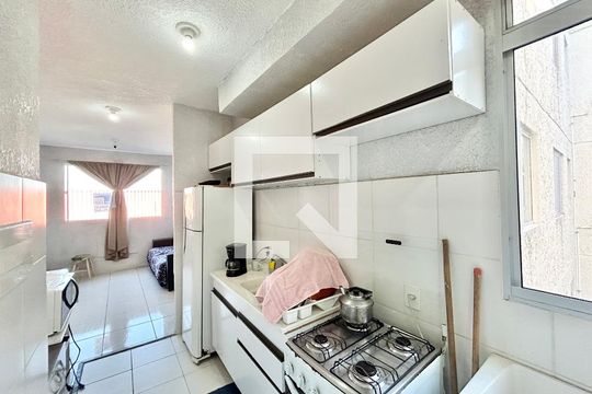 Cozinha de apartamento à venda com 2 quartos, 50m² em Santos Dumont, São Leopoldo