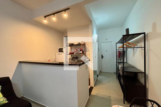Cozinha americana de apartamento para alugar com 1 quarto, 27m² em Copacabana, Rio de Janeiro