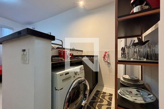 Cozinha americana de apartamento para alugar com 1 quarto, 27m² em Copacabana, Rio de Janeiro