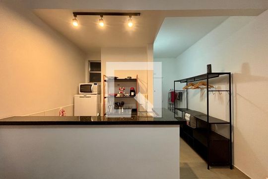 Cozinha americana de apartamento para alugar com 1 quarto, 27m² em Copacabana, Rio de Janeiro