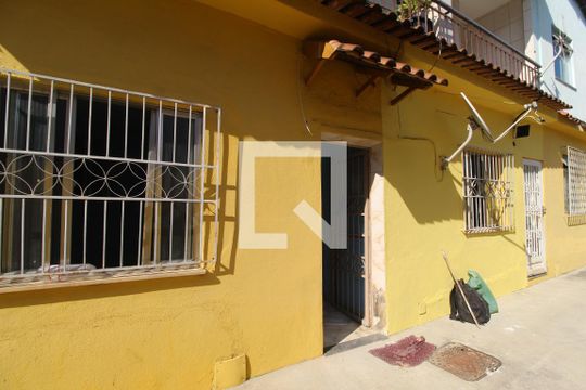 Fachada de casa de condomínio para alugar com 2 quartos, 49m² em Taquara, Rio de Janeiro