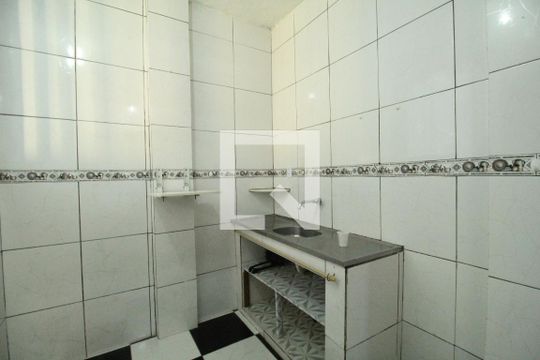 Cozinha de casa de condomínio para alugar com 2 quartos, 49m² em Taquara, Rio de Janeiro