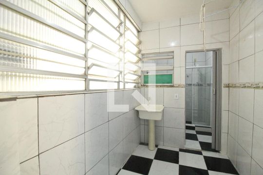 Área de serviço de casa de condomínio para alugar com 2 quartos, 49m² em Taquara, Rio de Janeiro