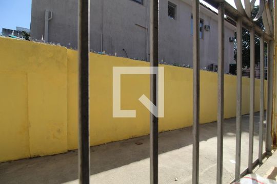 Sala - Vista de casa de condomínio para alugar com 2 quartos, 49m² em Taquara, Rio de Janeiro