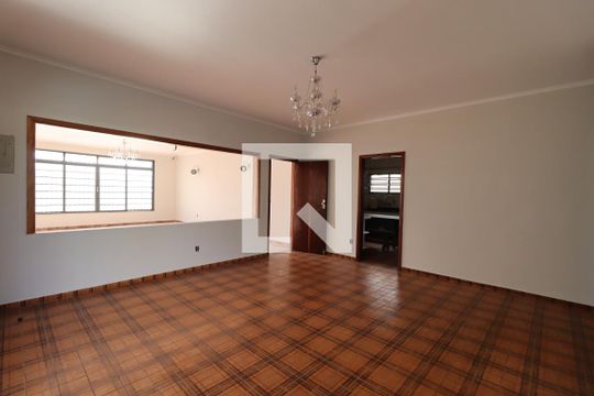 Sala 2 de casa para alugar com 6 quartos, 241m² em Ribeirânia, Ribeirão Preto