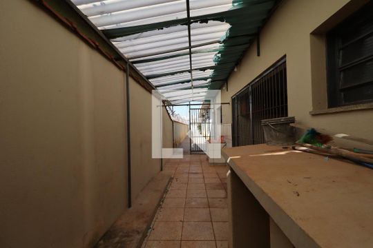 Área de Serviço 2 de casa para alugar com 6 quartos, 241m² em Ribeirânia, Ribeirão Preto