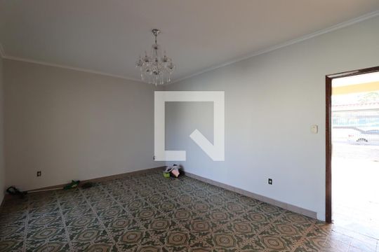Sala 1 de casa para alugar com 6 quartos, 241m² em Ribeirânia, Ribeirão Preto