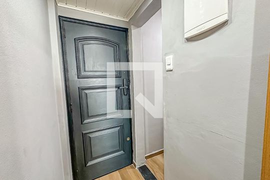 Corredor de kitnet/studio à venda com 1 quarto, 32m² em Centro, Rio de Janeiro