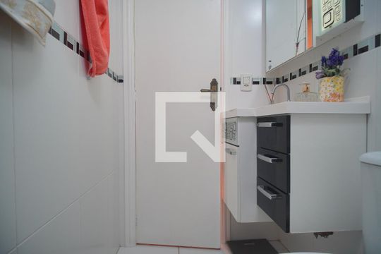 Banheiro de apartamento à venda com 2 quartos, 88m² em São Miguel, São Leopoldo
