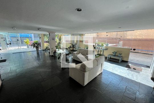 Hall de entrada de apartamento para alugar com 2 quartos, 61m² em Água Fria, São Paulo